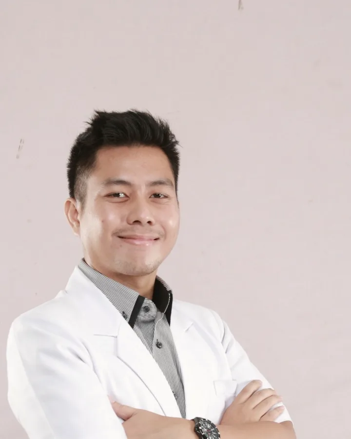 Dr Kang Minjun, Aesthetic physician